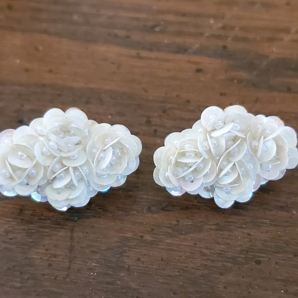 Vintage Adjustable Length Necklace and Clip-on Earrings - Picture 6 of 7